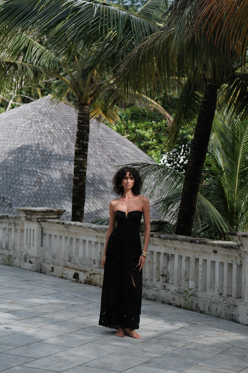Amai Lace Maxi Dress Black